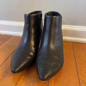 Clarks ultimate comfort boots size 8